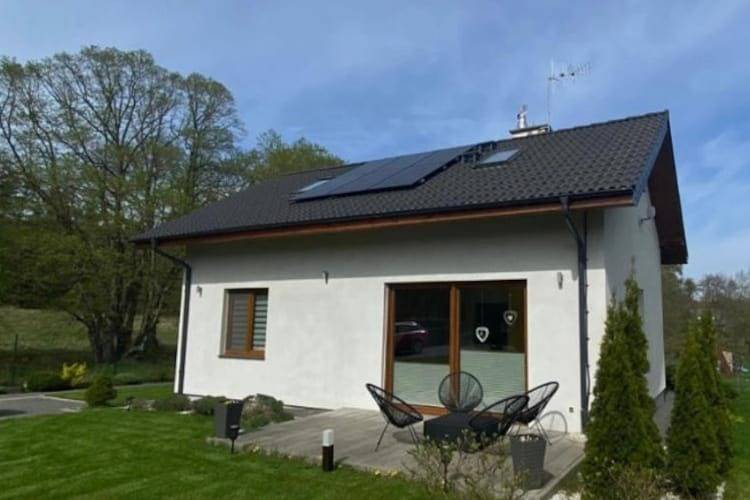 Ferienhaus, Garten mit Spielplatz und Gartenhaus in Dębina, Polnische Ostsee