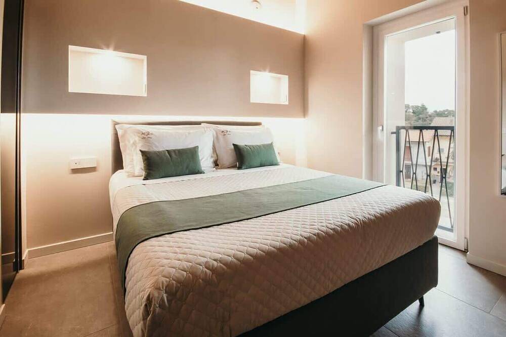 Ganze Wohnung, Safari Suite in Gio&Leo Guesthouse - Lakeside L&B in Lesa, Lago Maggiore (Piemont)