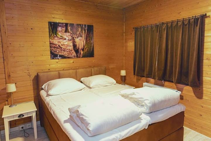 Gîte pour 9 personnes, avec terrasse et sauna ainsi que jardin et jacuzzi, animaux acceptés à Manhay - 2