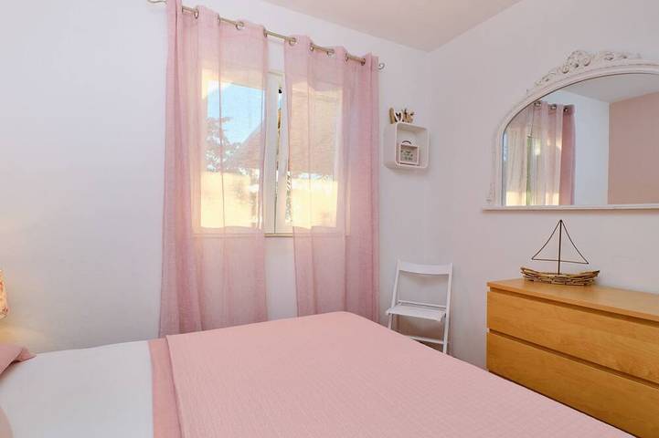 Villa Hemingway beachfront by Villas Guide in Lukovo Šugarje, Naturpark Velebit