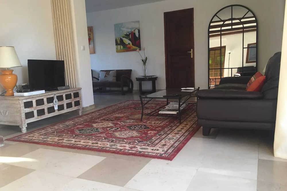 Appartement entier, Homerez - Appartement à Plan-de-Cuques in Plan-de-Cuques, Région de Marseille