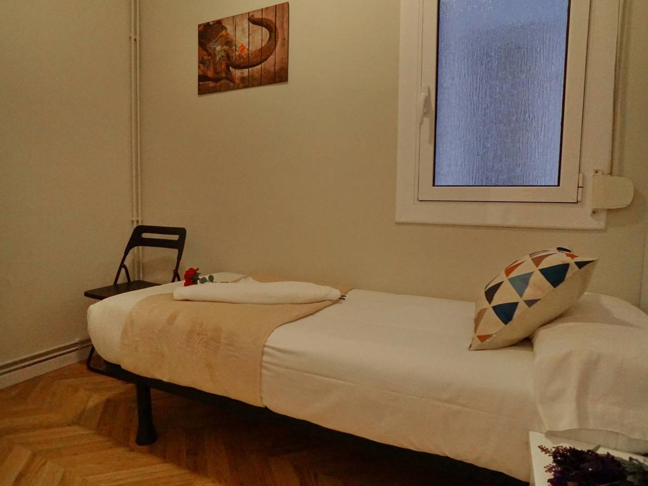 Entire vacation apartment, Apartment located next to Sagrada Familia in Barcelona Centre, Barcelona