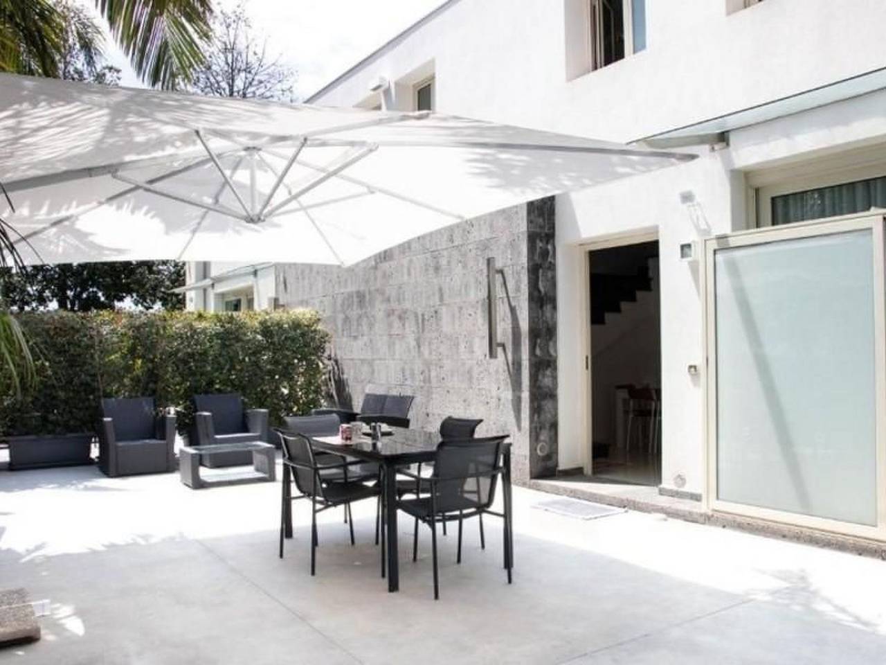 Entire apartment, Villa Carlino White in Fondachello, Catania Province