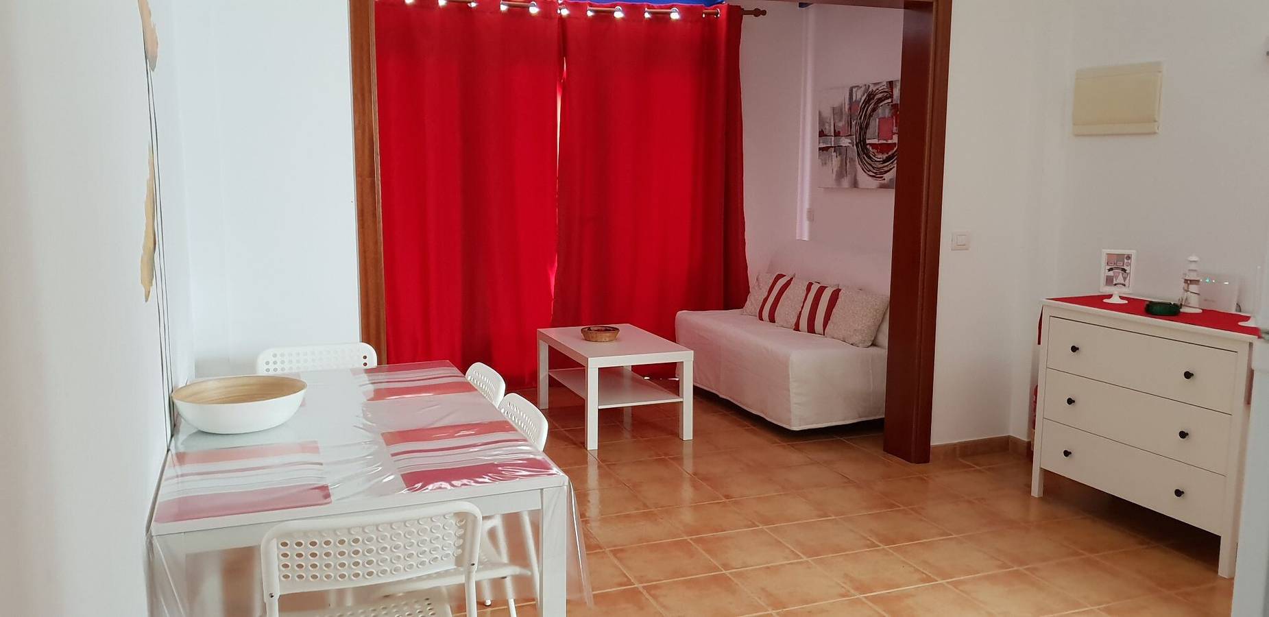 Vacation Home 'Rojo' with Sea View and Wi-Fi in La Graciosa, Parque Natural Archipiélago Chinijo