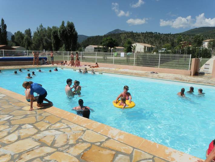 Ferienhaus für 6 Personen, mit Terrasse und Garten sowie Pool in Alpes-de-Haute-Provence - 2