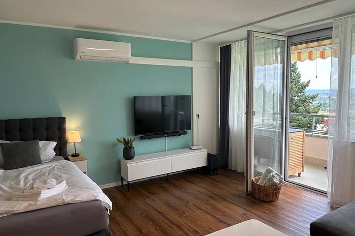 Ganze Wohnung, Modernes Ferienappartement mit Panoramablick & Wohlfühlkomfort in Oberteuringen, Region Bodensee-Oberschwaben