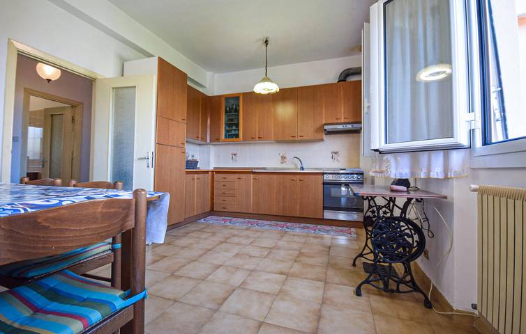 Entire holiday apartment, Seaside Escape w/ WiFi & Parking - 1000m to Beach in Pietra Ligure, Pietra Ligure Municipality