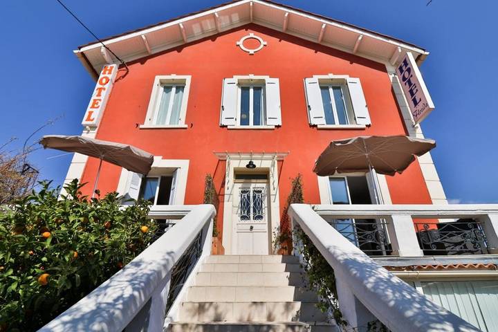Hôtel pour 2 personnes, avec jardin ainsi que terrasse et vue
