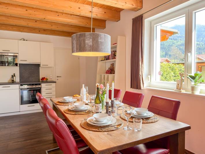 Ferienhaus mit Bergblick, Terrasse und Garten in Gailtaler Alpen, Kötschach-Mauthen