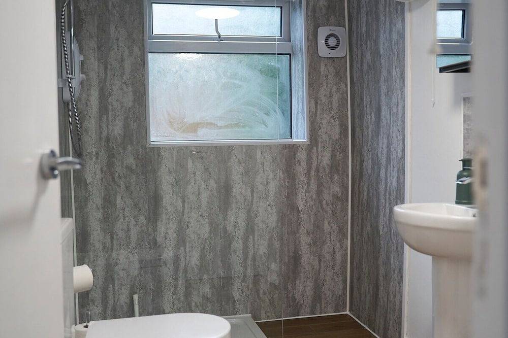 Entire apartment, Stylish central garden apartment by Kahuna Stays in Gloucester (UK), Gloucestershire