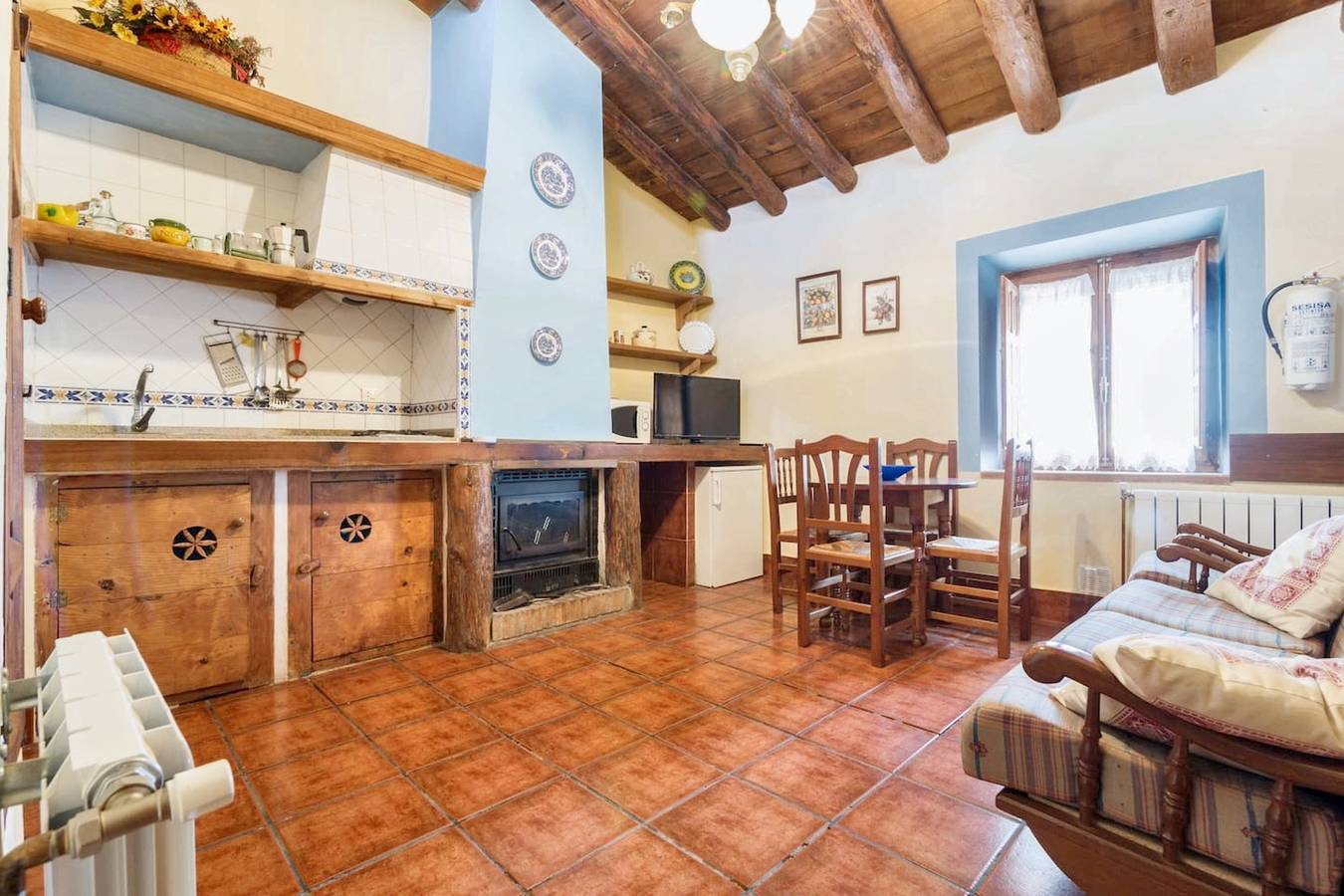 Appartement entier, Appartement charmant à Noguericas avec piscine partagée in Caravaca de la Cruz, Murcia l'intérieur des terres