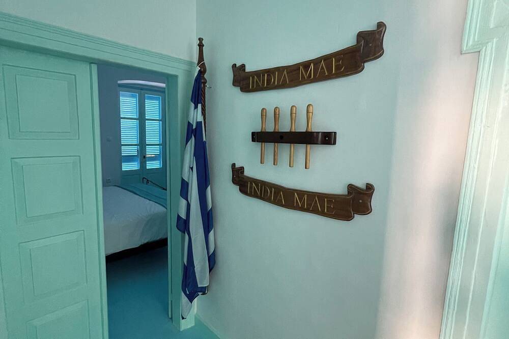 The Captains Residence. Poros. Presented by Lazy Daze in Poros Stadt, Poros