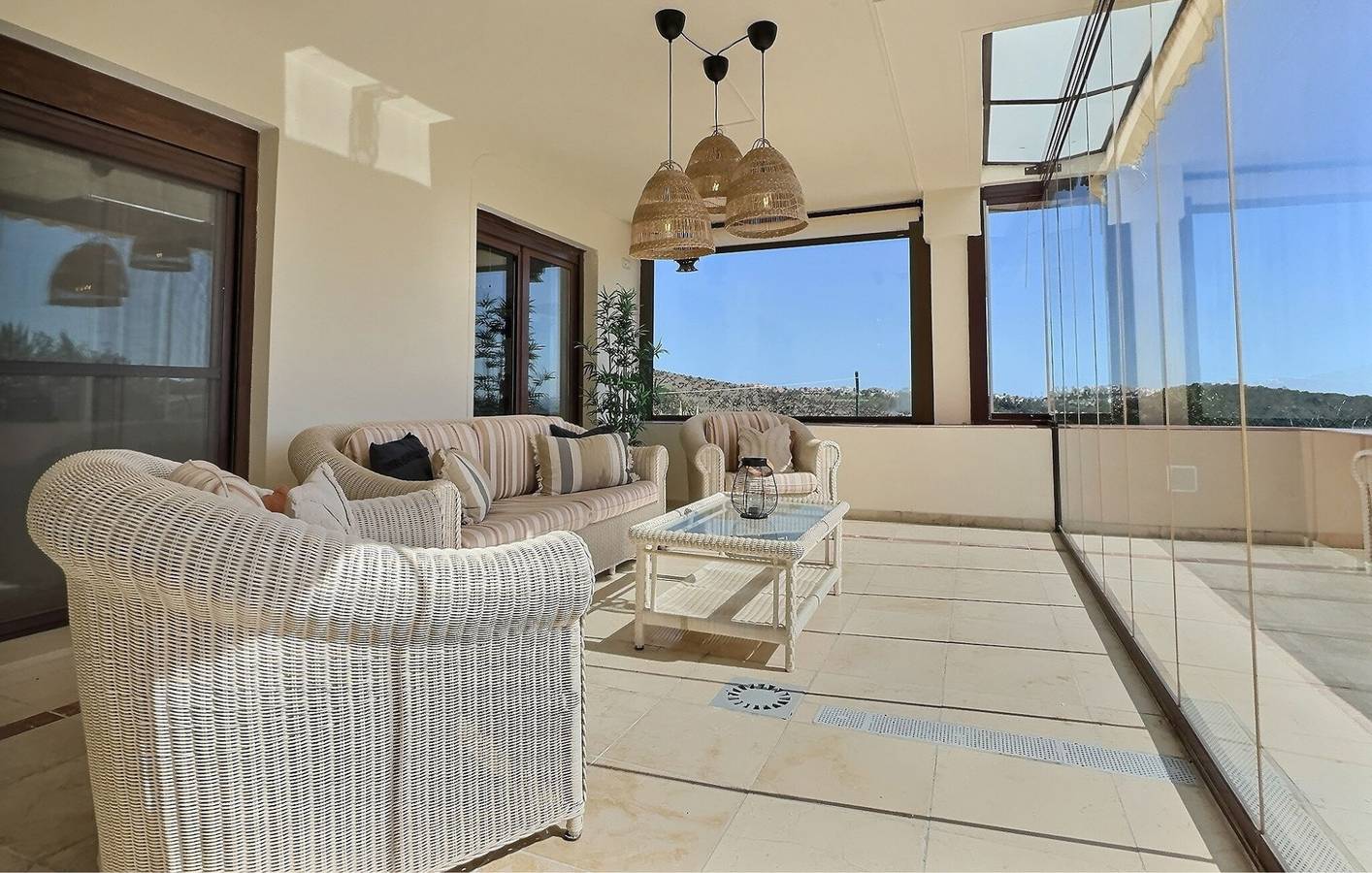 Ganze Wohnung, Ferienwohnung für 8 Personen mit Garten in Casares del Sol, Casares