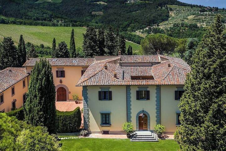 Villa per 18 persone, con balcone e giardino nonché piscina in Greve In Chianti