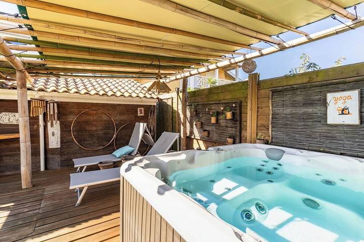 Location de vacances pour 4 personnes, avec jardin et jacuzzi dans Plage De La Piste Capbreton