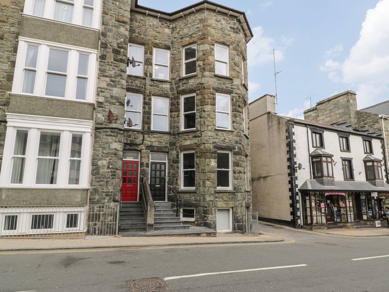 Entire apartment, Rose Suite in Barmouth, Snowdonia