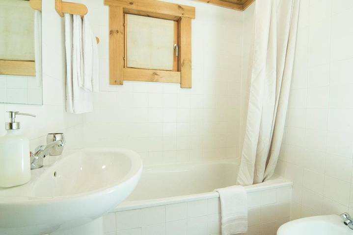 Casa rural para 12 personas, con Balcón y Terraza además de Jardín y Vistas en Manteigas - 4