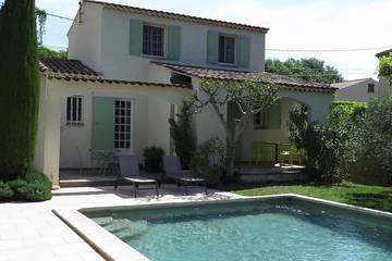 Ferienhaus für 5 Personen, mit Terrasse und Garten in Apt