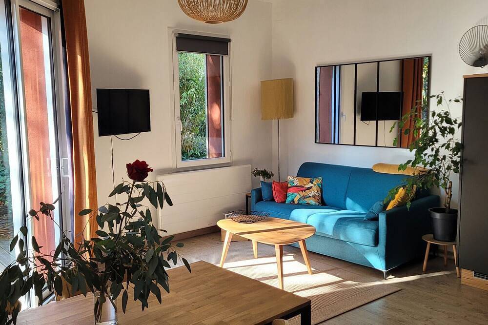 Gîte “À l’orée d’Angers” with Private Terrace and Garden, Near Terra Botanica in Avrillé, Loire Valley