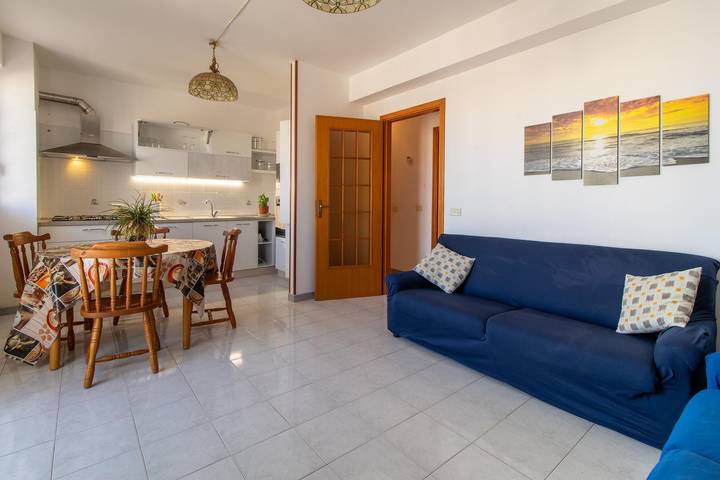 Gîte pour 8 personnes, avec balcon à Donnalucata - 4