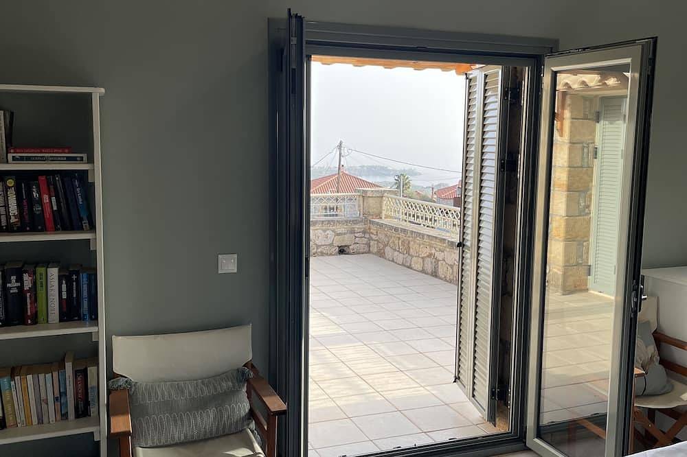 Our beautiful Greek home with private pool, large outdoor areas and lovely views in Stoupa, Messenia