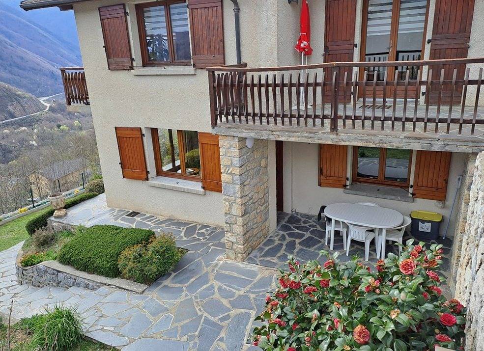 Appartement entier, Appartement la Bergeronnette, vue exceptionnelle in Ax-les-Thermes, Pyrénées