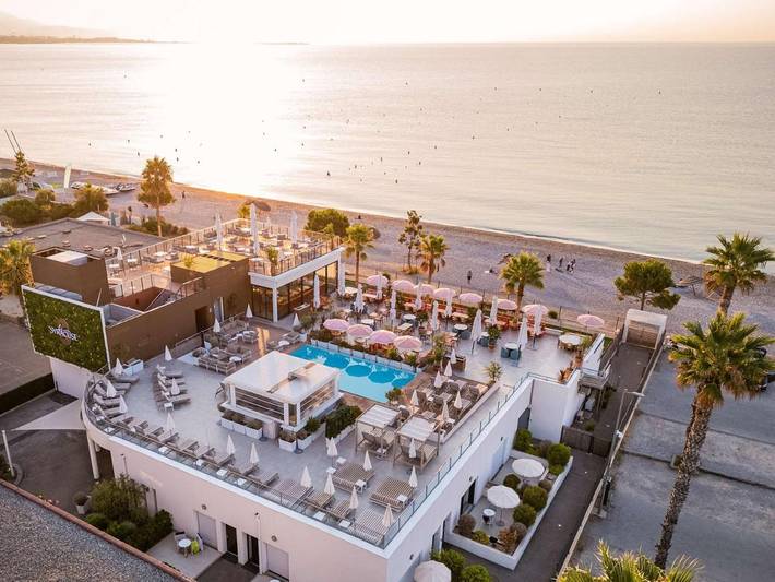 Hôtel pour 2 personnes, avec piscine et terrasse