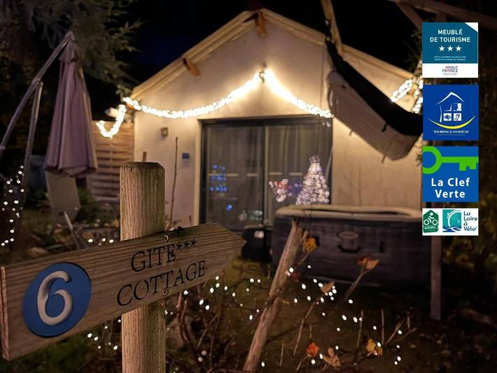 Location de vacances pour 4 personnes, avec piscine ainsi que jardin et jacuzzi, adapté aux familles à Chouzy-sur-Cisse