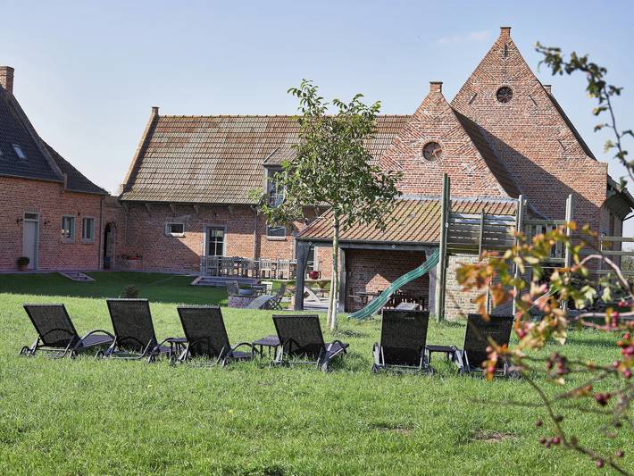 Villa für 24 Personen, mit Terrasse und Garten in Belgien