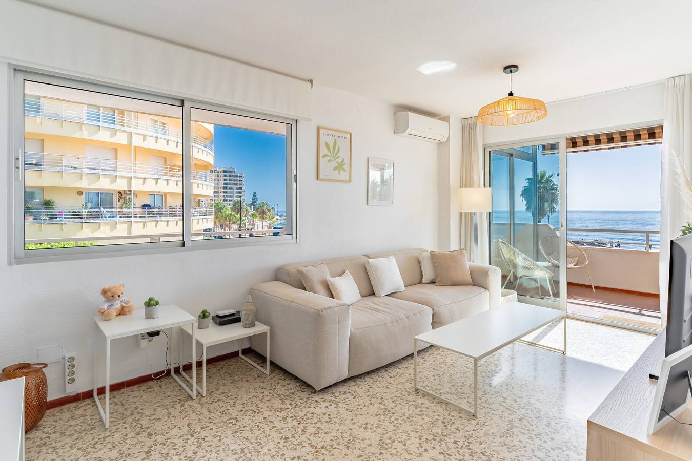 Entire apartment, Apartment 'Mormor' with Sea View, Wi-Fi and Air Conditioning in Torreblanca (Fuengirola), Fuengirola