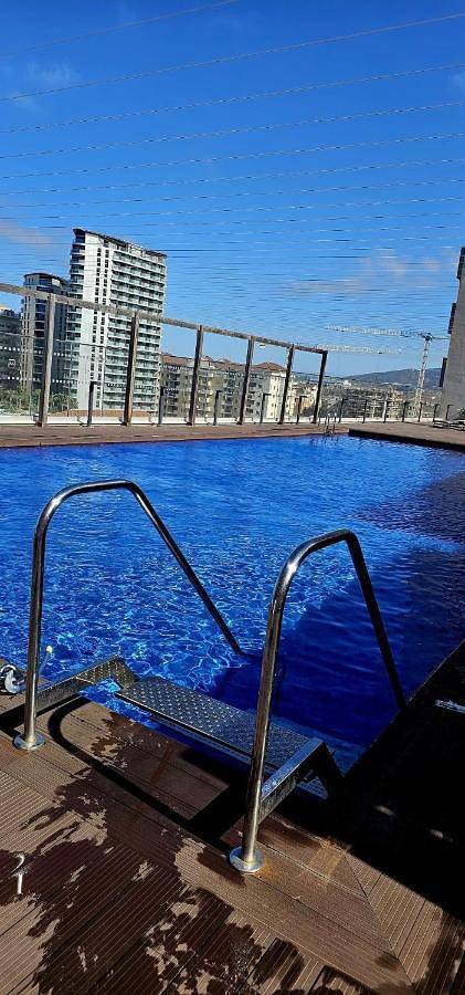 Gîte pour 4 personnes, avec vue ainsi que piscine et terrasse à Gibraltar - 2