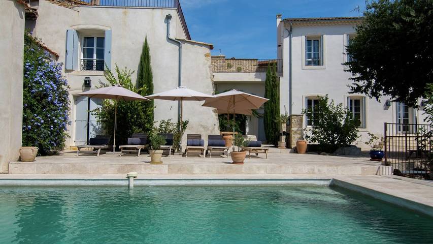 Ferienhaus für 13 Personen, mit Pool und Garten