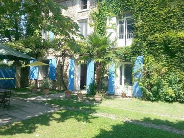 Cottage pour 2 personnes, avec vue ainsi que jardin et piscine à Entraigues-sur-la-Sorgue