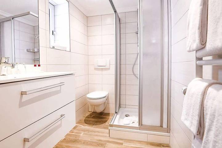 Ferienwohnung für 2 Personen, mit Pool und Sauna in Ellenz-Poltersdorf