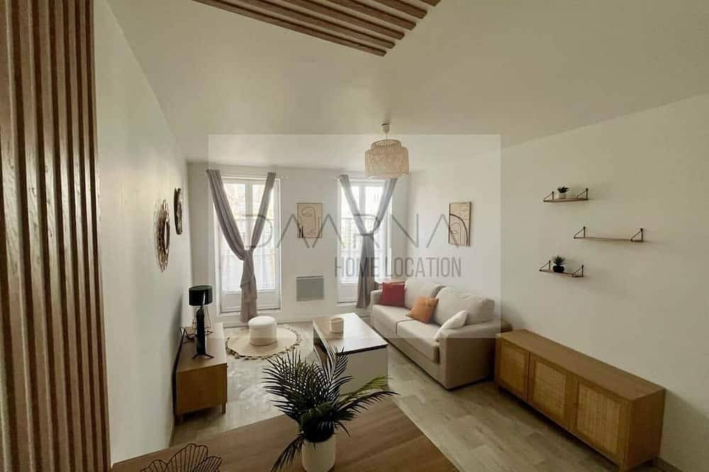 Ganze Wohnung, Studio Saint-Germain-en-Laye -Rer A- Near Paris in Saint-Germain-en-Laye, Yvelines