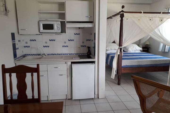 Gîte pour 2 personnes, avec jardin et balcon à Schœlcher - 2