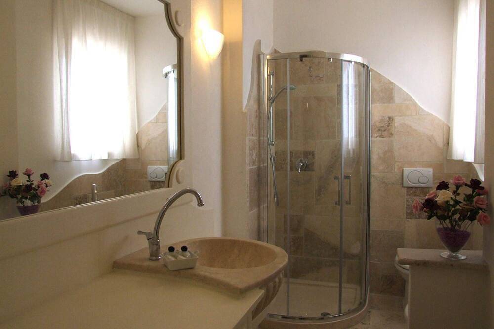 Entire apartment, Nautilus 3+2 - One Bedroom Apartment, Sleeps 5 in Marina di Castagneto Carducci, Etruscan Coast