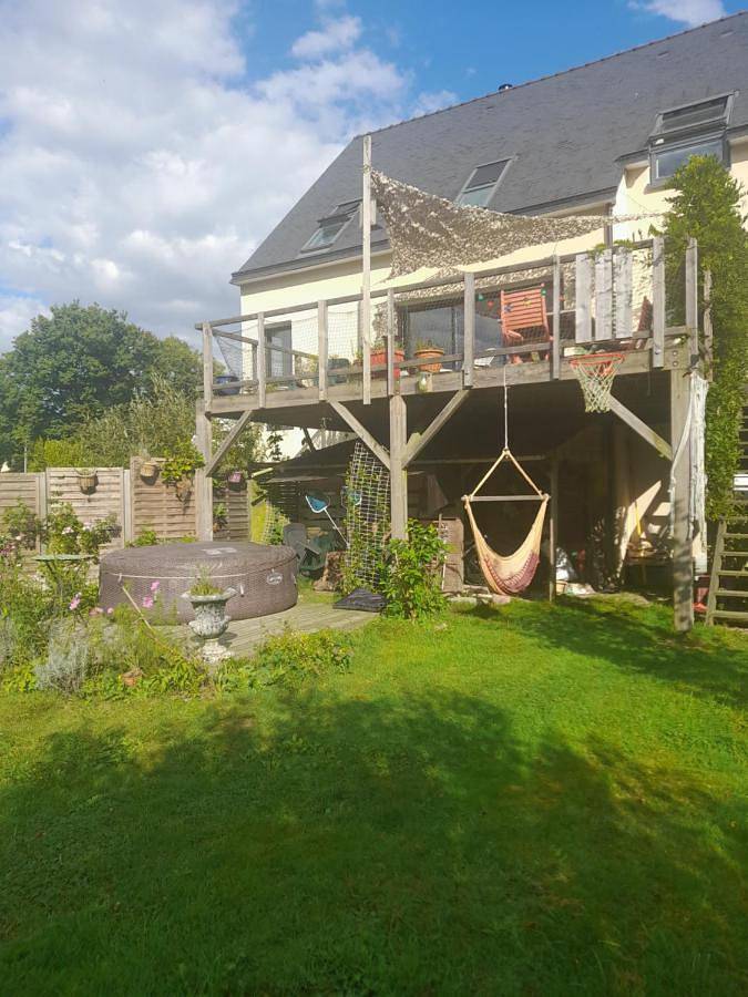 Location de vacances pour 8 personnes, avec jardin ainsi que terrasse et jacuzzi à Surzur - 2