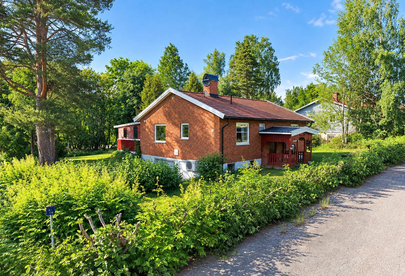 Hus för 4 Personer, med trädgård och terass