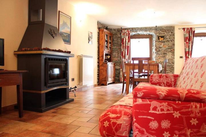 Gîte pour 6 personnes, avec balcon et vue dans Nus