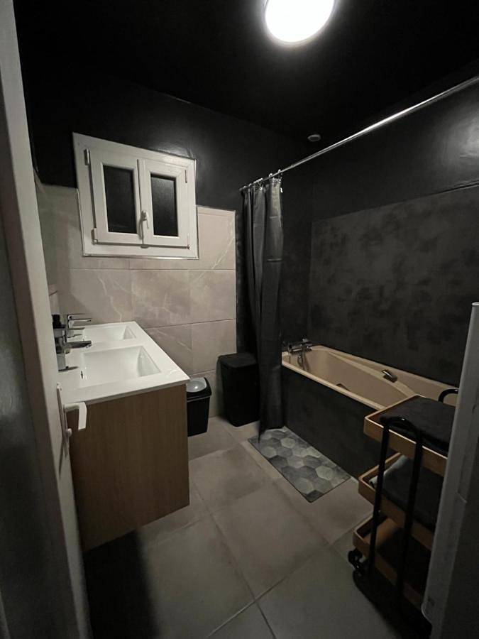 Location de vacances pour 6 personnes, avec terrasse et jacuzzi à Lédat - 2