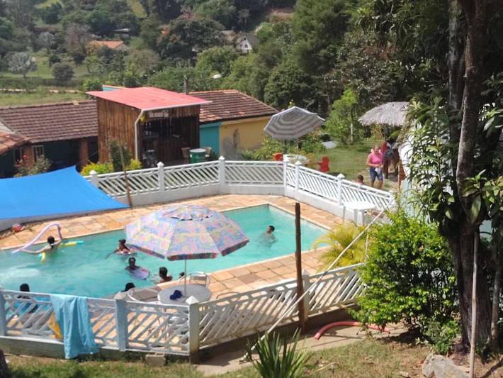 Casas e apartamentos de temporada para 6 pessoas, com piscina e jardim e ainda vista em Paty do Alferes