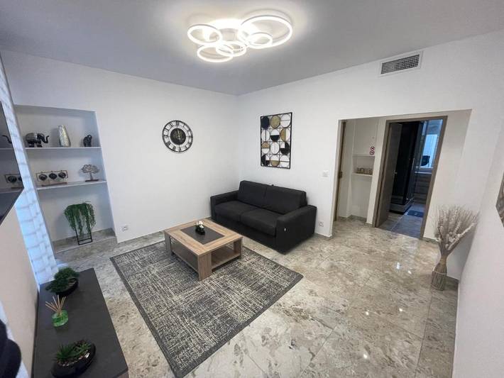 Gîte pour 4 personnes, avec Balcon ainsi que Terrasse et Vue dans Office De Tourisme D Ales