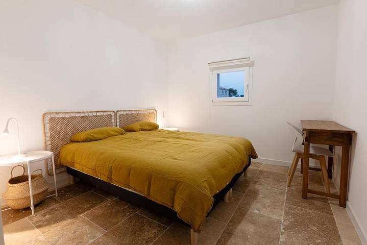 Ferienwohnung für 6 Personen, mit Balkon und Terrasse sowie Garten und Pool