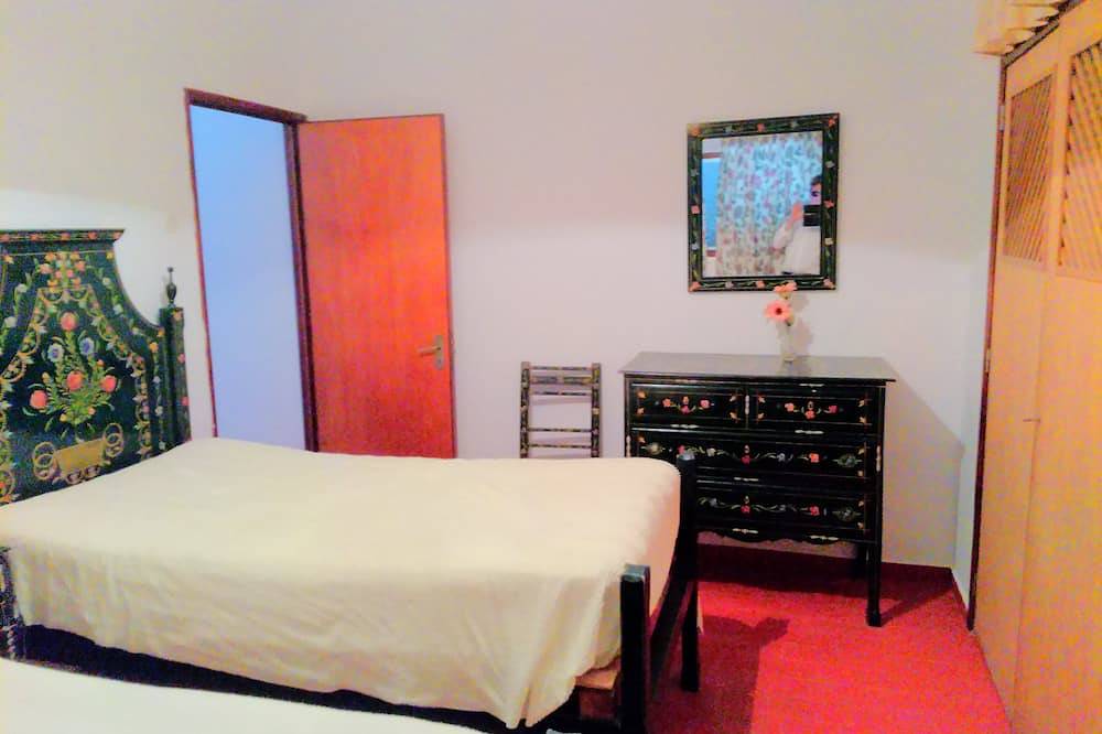 75m² Bungalow, Garten, ruhig, 500m vom Strand entfernt in Praia da Manta Rota, Parque Natural da Ria Formosa