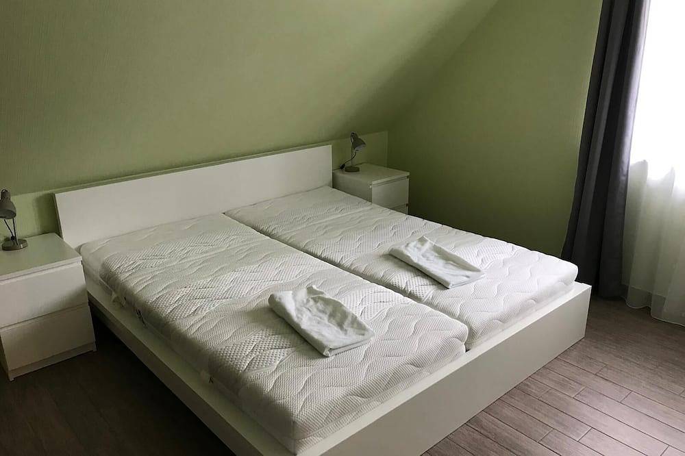 Ganze Wohnung, Gemütliche Ferienwohnung in Neu Hirschburg \"Rostocker Heide\" Haustierfreundlich! in Neu Hirschburg, Ribnitz-Damgarten