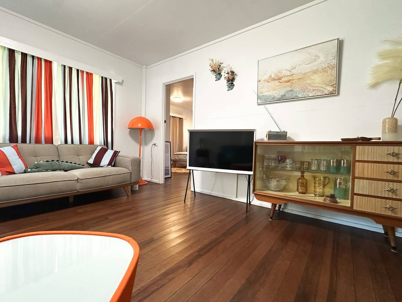 The Tides - 70s Seaside Bungalow in Port Douglas, Far North Queensland