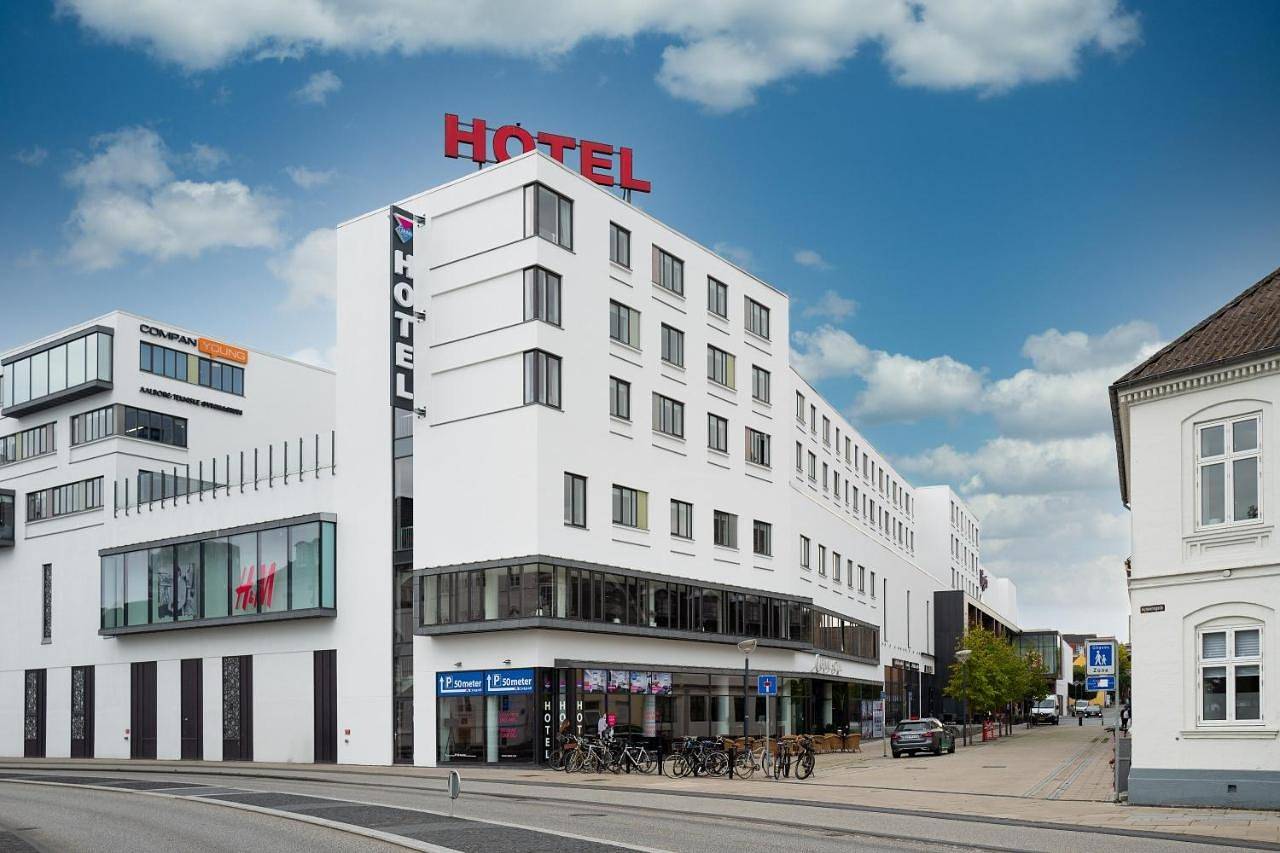 Cabinn Aalborg in Aalborg, Limfjord in Nordjütland