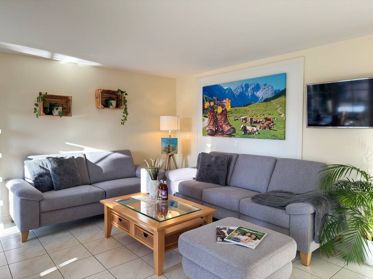 Ganze Wohnung, Ferienwohnung 'Bergblick - Absolute Ruhe' mit Bergblick, privater Terrasse und Wi-Fi in Scheidegg, Bayerisch Schwaben