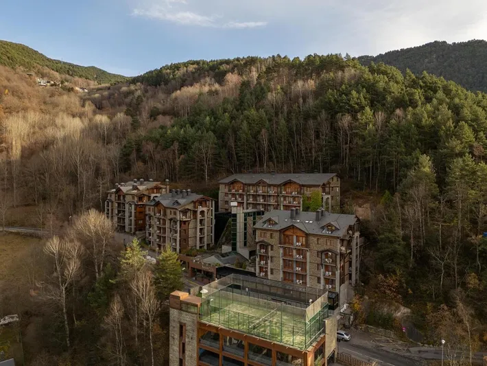 Resort para 10 personas, con sauna y terraza además de piscina y jacuzzi - 1